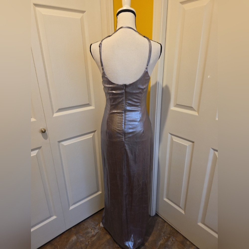 EMERSON LANG SILVER MAXI GOWN, SIZE M, NEW - Picture 5 of 13
